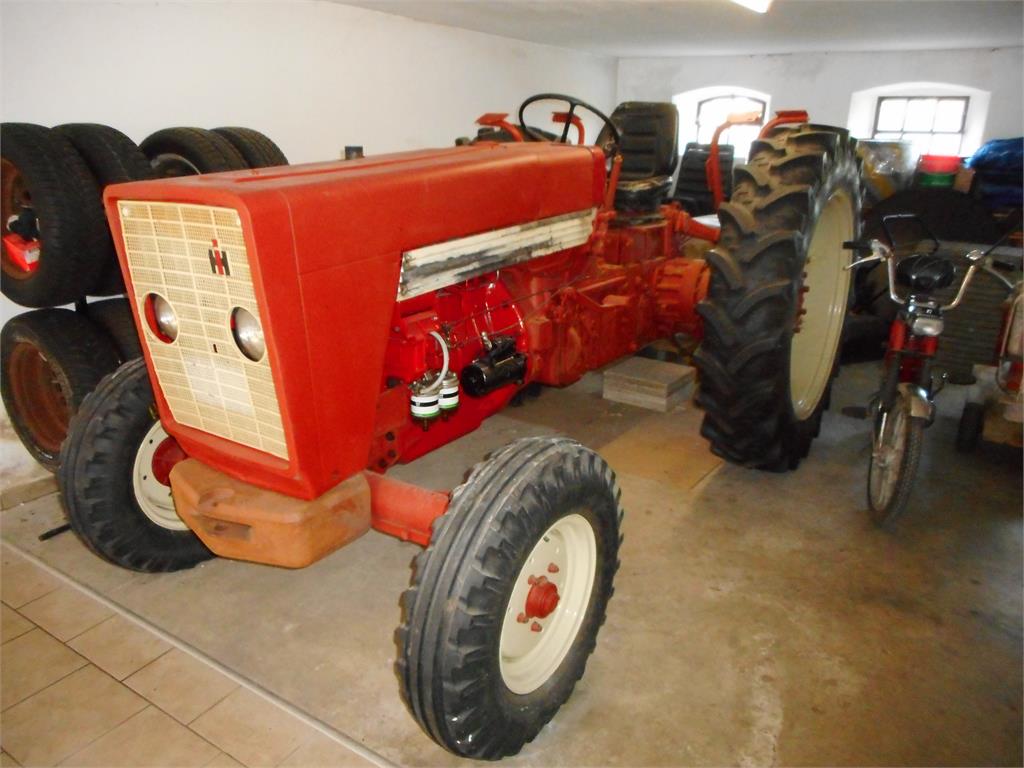 Oldtimer Traktor - Ackerschlepper Int. Harvester 624